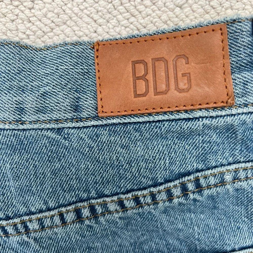 URBAN OUTFITTERS BDG BLUE JEANS SHORTS MOM HIGH WAISTED VINTAGE STYLE Size: 27 - Picture 4 of 16